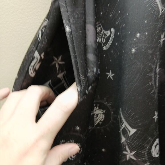 Torrid × Harry Potter Scuba Hogwarts House Icons Mini Skater Skirt Black 0 Large - Picture 4 of 7